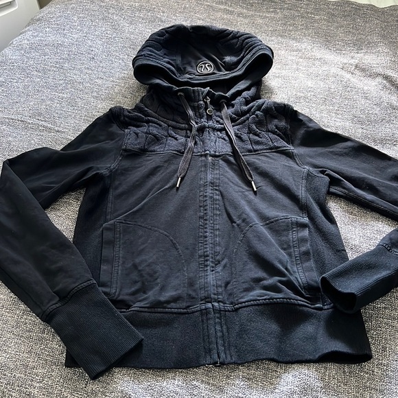 Lululemon black hoodie Size 8 - Picture 1 of 7